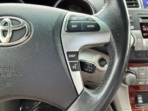 Used 2012 Toyota Highlander Limited FWD image 13
