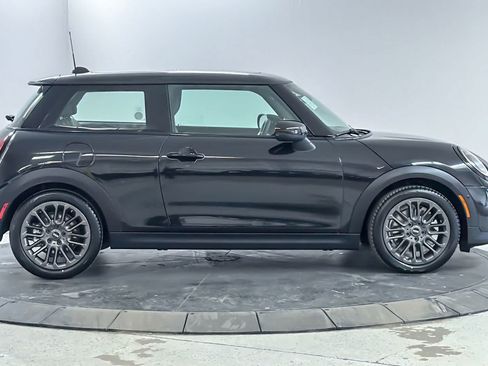 New 2026 MINI Cooper 2-Door Hardtop FWD image 8