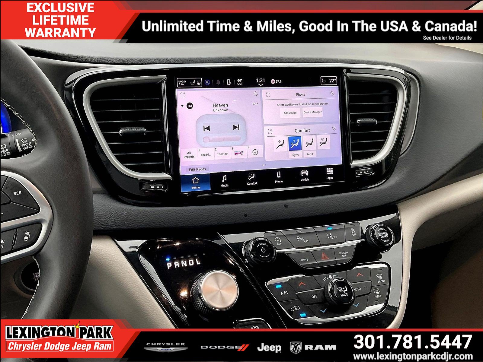Used 2023 Chrysler Pacifica Touring-L FWD image 9
