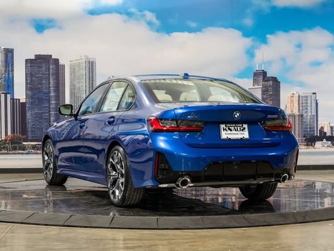 Used 2026 BMW 330i xDrive Sedan w/ M Sport Package AWD/4WD image 9