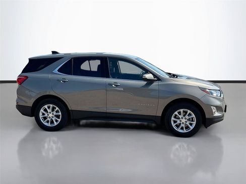 Used 2018 Chevrolet Equinox LT AWD/4WD image 17