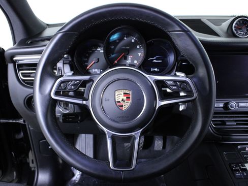 Used 2020 Porsche Macan image 21