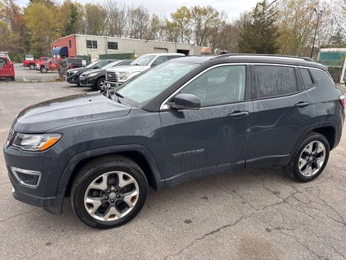 Used 2018 Jeep Compass Limited w/ Navigation Group AWD/4WD image 8