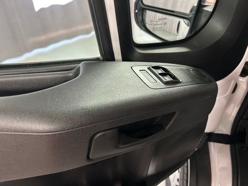 Used 2025 RAM ProMaster 2500 w/ U-Haul Equipment Group FWD image 13