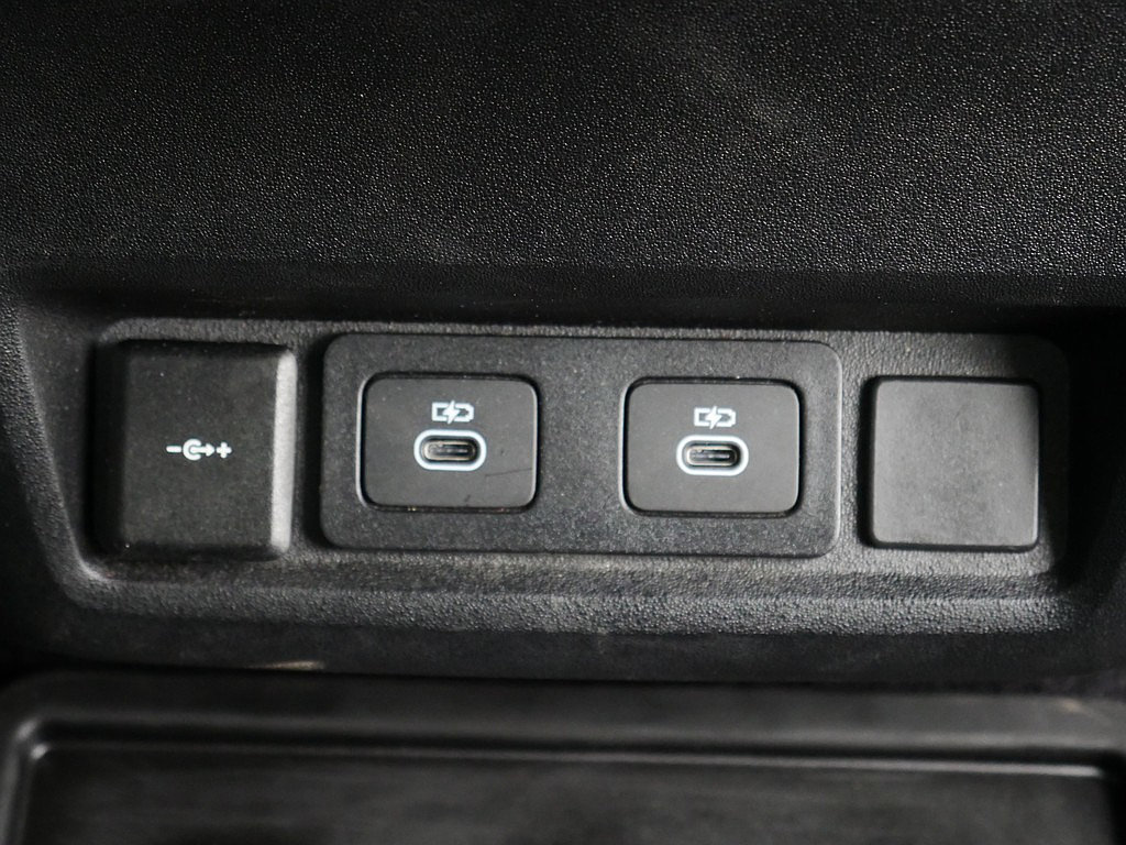 Used 2025 Land Rover Discovery Metropolitan Edition AWD/4WD image 75