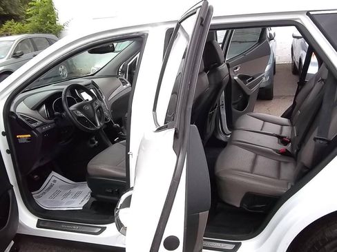 Used 2013 Hyundai Santa Fe Sport w/ Technology Pkg FWD image 6
