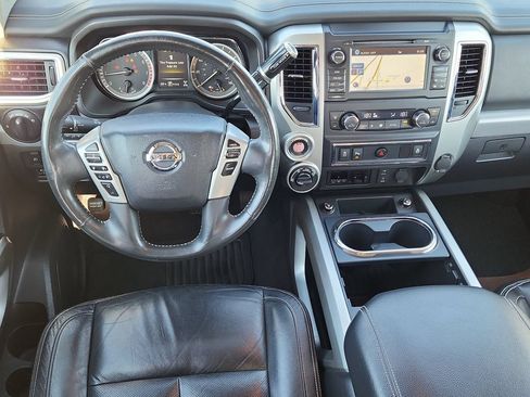 Used 2016 Nissan Titan PRO-4X AWD/4WD image 11