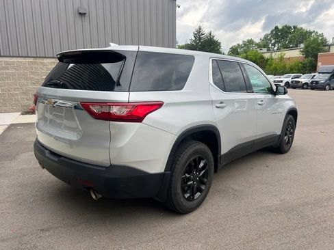 Used 2018 Chevrolet Traverse LS w/ LPO, Floor Liner Package FWD image 5