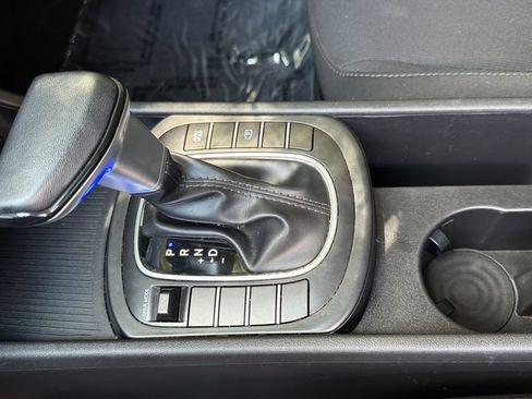Used 2025 Hyundai Kona SEL FWD image 18