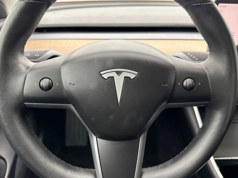 Used 2018 Tesla Model 3 Mid Range image 15