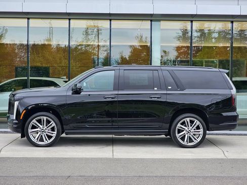 New 2026 Cadillac Escalade ESV Sport w/ Touring Package AWD/4WD image 2