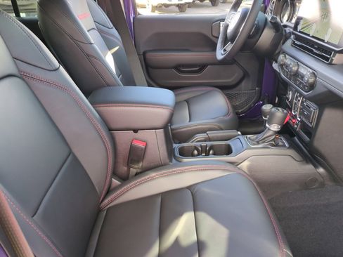 New 2026 Jeep Wrangler Unlimited Rubicon AWD/4WD image 19