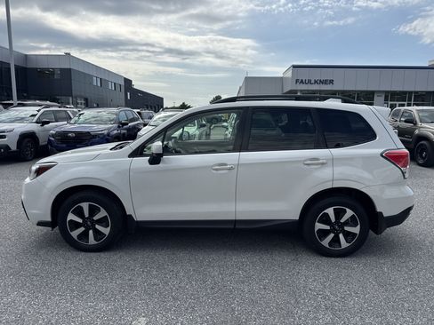 Used 2018 Subaru Forester 2.5i Premium w/ All-Weather Package AWD/4WD image 25