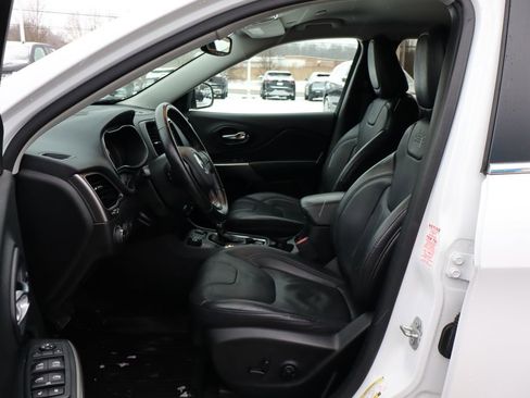 Used 2020 Jeep Cherokee Limited image 10