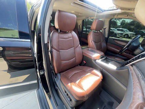 Used 2018 Cadillac Escalade Luxury RWD image 35