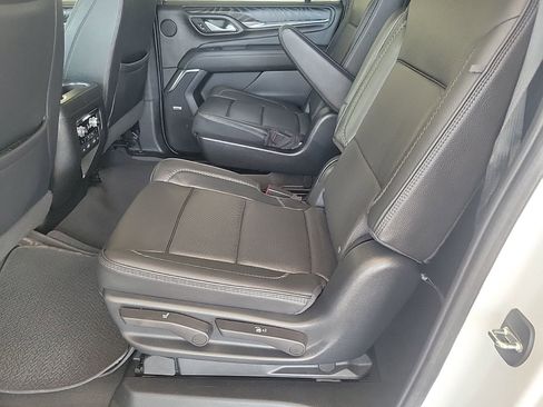 Used 2023 GMC Yukon XL Denali AWD/4WD image 15
