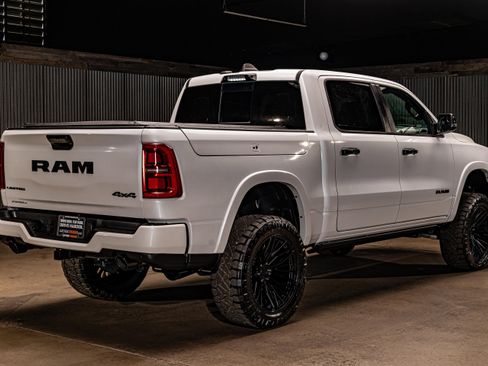 Used 2025 RAM 1500 Limited AWD/4WD image 8