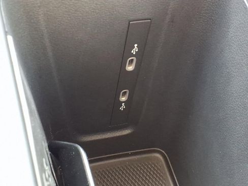 Certified 2025 Volkswagen Tiguan S image 24