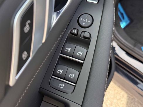 New 2026 BMW X5 M60i image 14