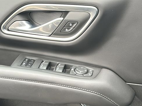 Used 2023 Chevrolet Tahoe LT AWD/4WD image 15