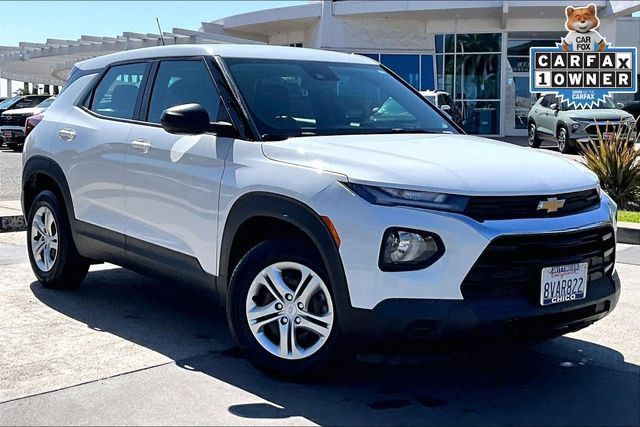 Used 2021 Chevrolet TrailBlazer L FWD image 2