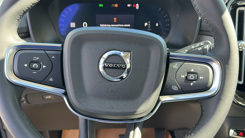 New 2026 Volvo XC40 B5 Core w/ Climate Package AWD/4WD image 12