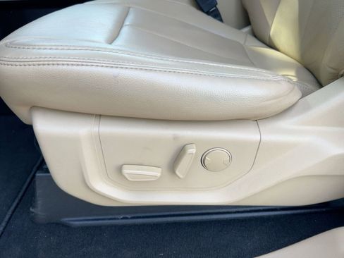 Used 2020 Ford F250 Lariat w/ Lariat Value Package image 13