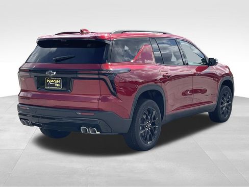 Used 2026 Chevrolet Traverse LT w/ Midnight/Sport Edition FWD image 3