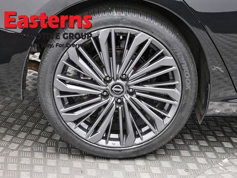 Used 2023 Nissan Altima 2.5 SL FWD image 30