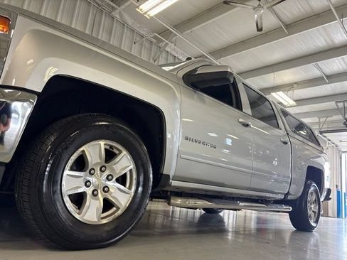 Used 2017 Chevrolet Silverado 1500 LT AWD/4WD image 8