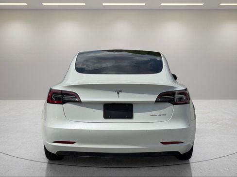 Used 2022 Tesla Model 3 Long Range AWD/4WD image 4