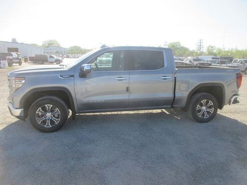 New 2026 GMC Sierra 1500 SLT AWD/4WD image 9