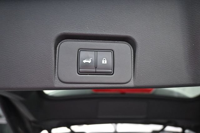 Used 2025 Nissan Rogue SV FWD image 9