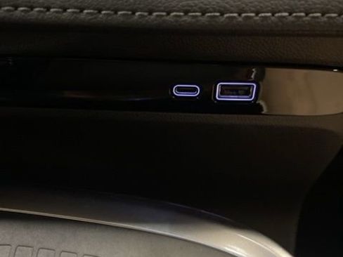 Used 2025 Buick Enclave Preferred w/ LPO, Floor Liner Package image 24