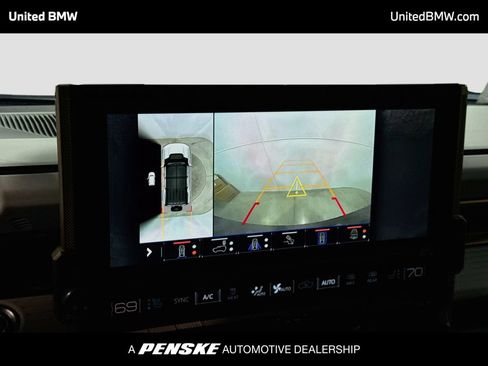Used 2025 GMC Hummer EV 2X AWD/4WD image 16