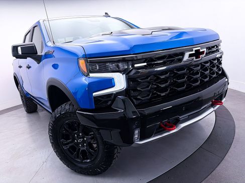Used 2025 Chevrolet Silverado 1500 ZR2 w/ Technology Package AWD/4WD image 12