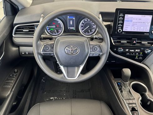 Used 2022 Toyota Camry LE FWD image 13