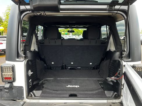 Used 2016 Jeep Wrangler Unlimited Sport w/ Quick Order Package 24S AWD/4WD image 13