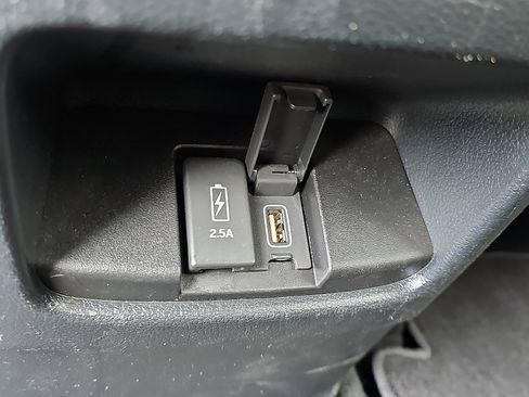 Used 2021 Honda CR-V EX image 11