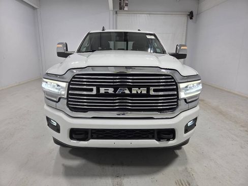 Used 2023 RAM 2500 Laramie AWD/4WD image 2