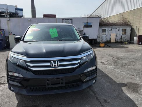 Used 2017 Honda Pilot EX-L image 3