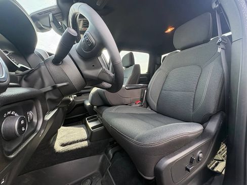 Used 2025 RAM 1500 Big Horn AWD/4WD image 12