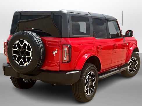 Used 2024 Ford Bronco Outer Banks image 11