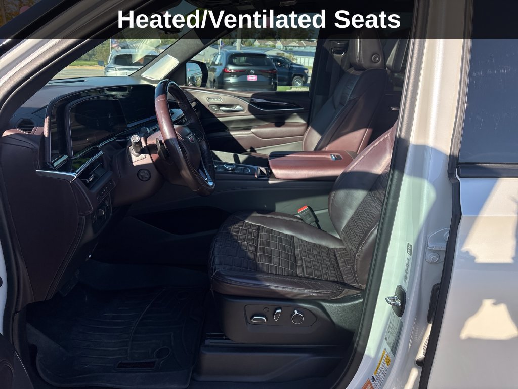 Used 2022 Cadillac Escalade ESV Sport Platinum w/ Heavy-Duty Trailer Package AWD/4WD image 12