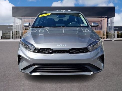 Used 2023 Kia Forte LXS image 2