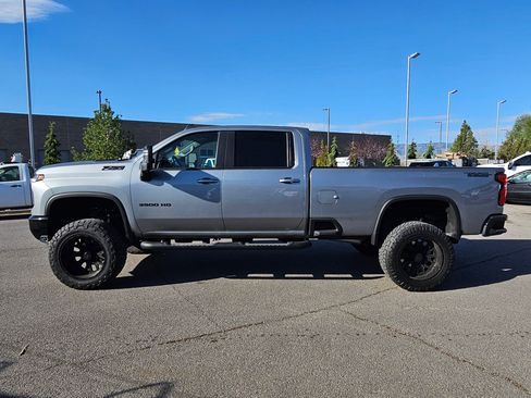 Used 2025 Chevrolet Silverado 3500 LT w/ Trail Boss Package AWD/4WD image 7