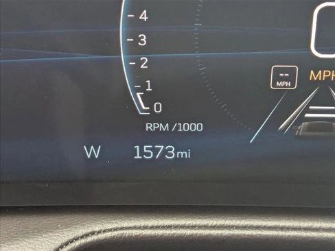 Used 2024 Cadillac XT4 Premium Luxury image 11