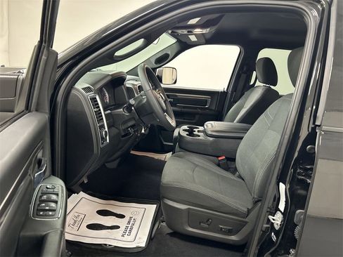 Used 2022 RAM 1500 Classic Warlock w/ Trailer Tow Group image 9