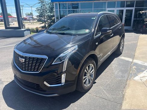Used 2023 Cadillac XT5 Premium Luxury FWD image 2