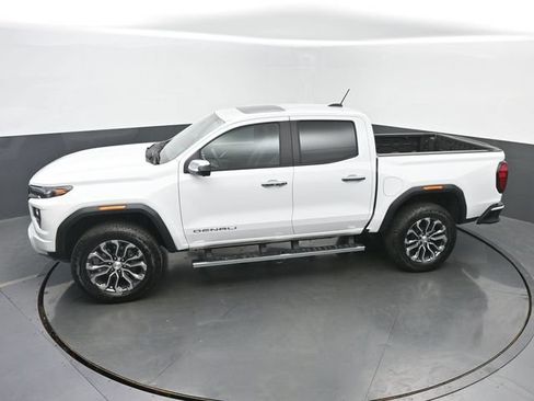 Used 2025 GMC Canyon Denali AWD/4WD image 41